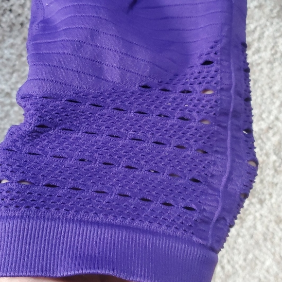 Gymshark Purple Capris - Picture 3 of 4